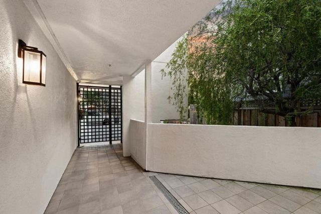 518 Almer Road 6, Burlingame, CA 94010