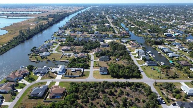 10654 WASHINGTON ROAD, Port Charlotte, FL 33981