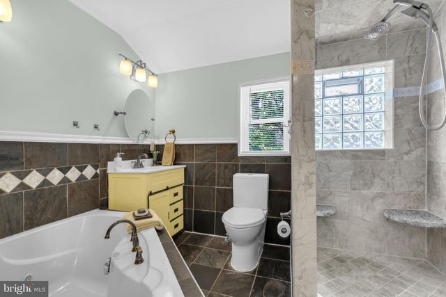 3429 HIGHWOOD DR SE, Washington, DC 20020