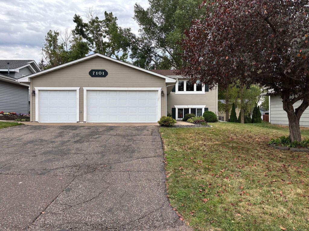 7101 Upper 17th Street N, Oakdale, MN 55128 — photo 2