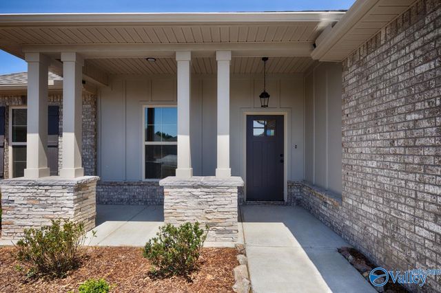 24101 Quints Drive, Athens, AL 35613
