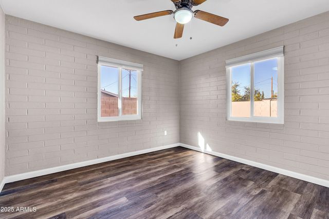 2050 E 10TH Street, Tempe, AZ 85281