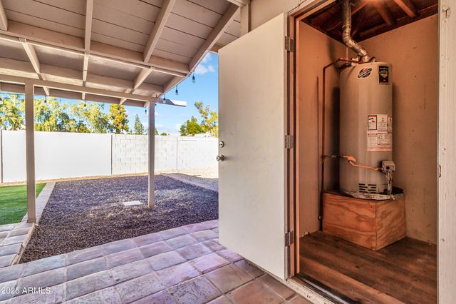 2050 E 10TH Street, Tempe, AZ 85281