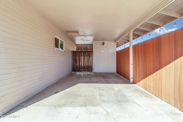 2050 E 10TH Street, Tempe, AZ 85281