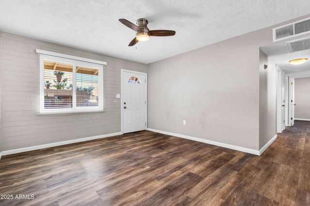 2050 E 10TH Street, Tempe, AZ 85281