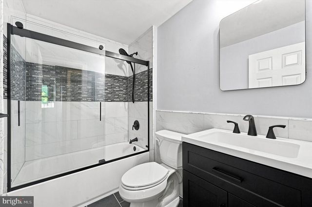 1224 OLD LN, Drexel Hill, PA 19026