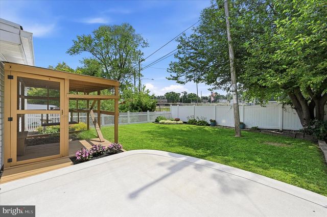 1224 OLD LN, Drexel Hill, PA 19026