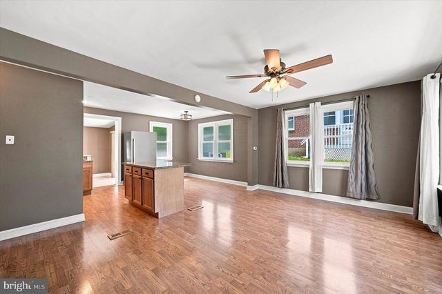 1224 OLD LN, Drexel Hill, PA 19026