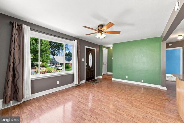 1224 OLD LN, Drexel Hill, PA 19026