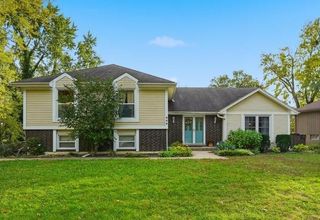 908 NW Timber Oak Drive, Blue Springs, MO 64015