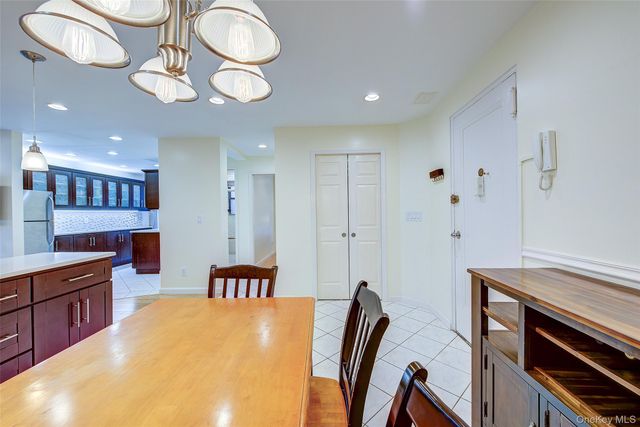 72-11 110 Street 4E, Forest Hills, NY 11375
