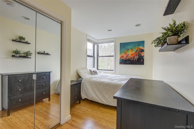 72-11 110 Street 4E, Forest Hills, NY 11375