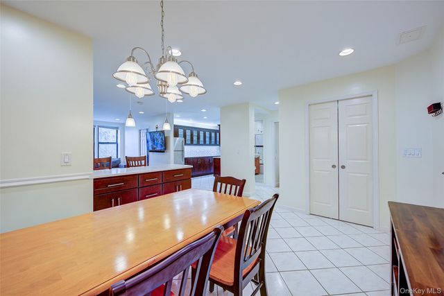 72-11 110 Street 4E, Forest Hills, NY 11375