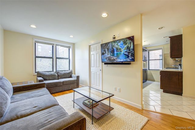 72-11 110 Street 4E, Forest Hills, NY 11375