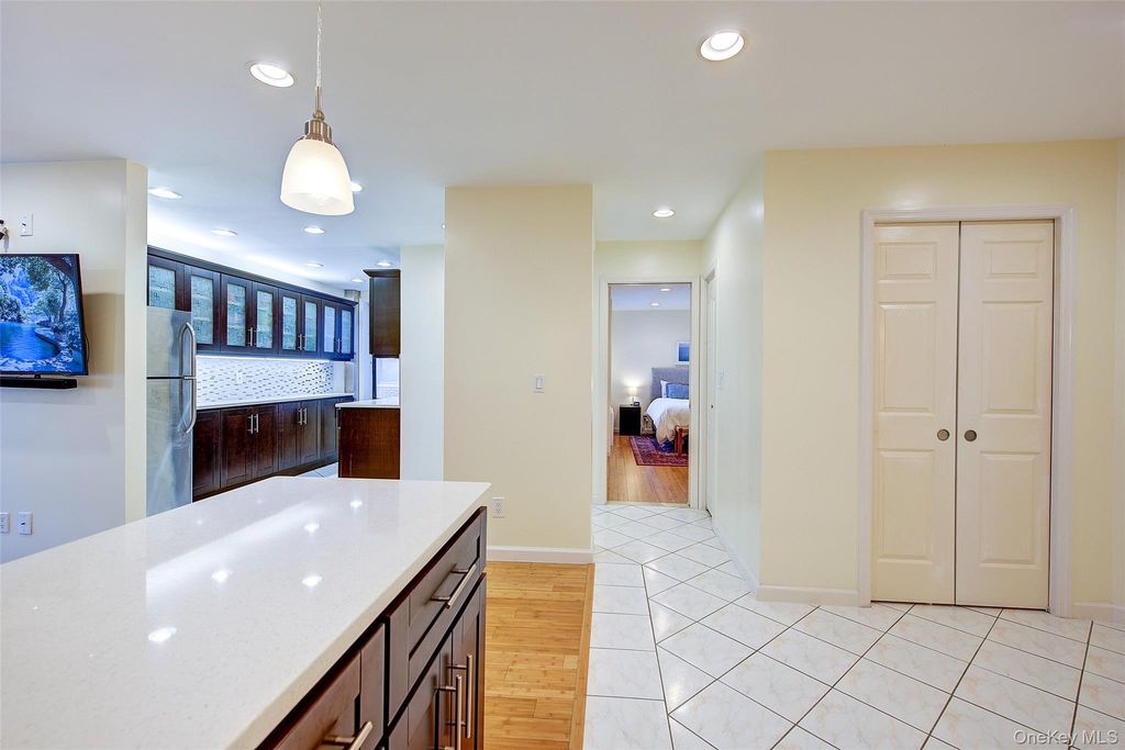 72-11 110 Street 4E, Forest Hills, NY 11375