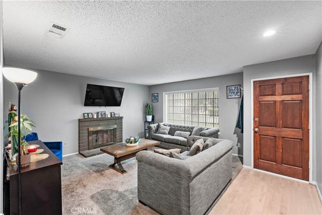 554 W Mariposa, Rialto, CA 92376