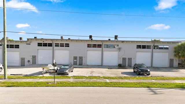 1209 Gateway Road Ste 209, Lake Park, FL 33403