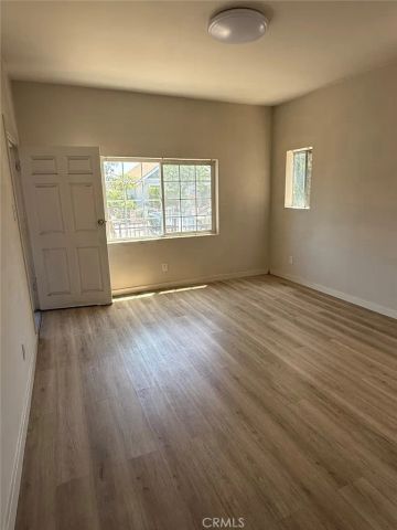 1231 S Mariposa Avenue, Los Angeles, CA 90006