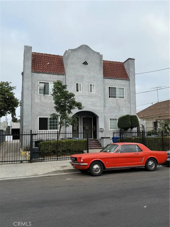 1231 S Mariposa Avenue, Los Angeles, CA 90006