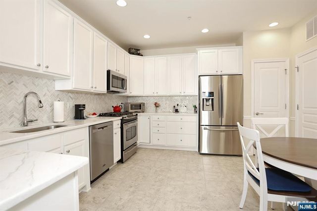 3214 Warrens Way, Wanaque, NJ 07465