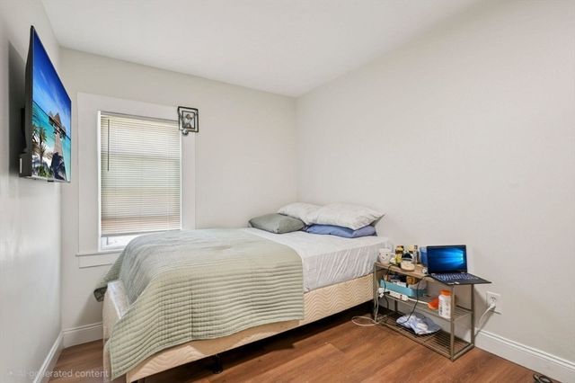 1 Rockdale Ave 1, Lowell, MA 01854