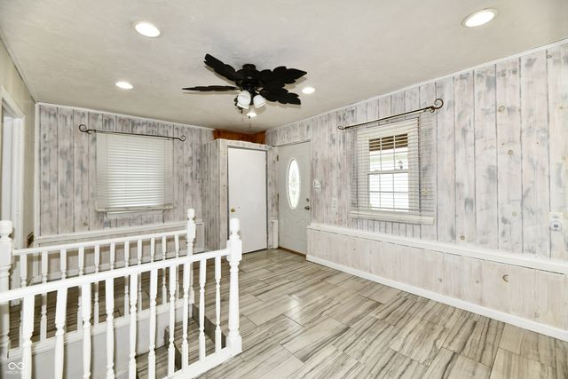 28 W 38th Street, Anderson, IN 46013