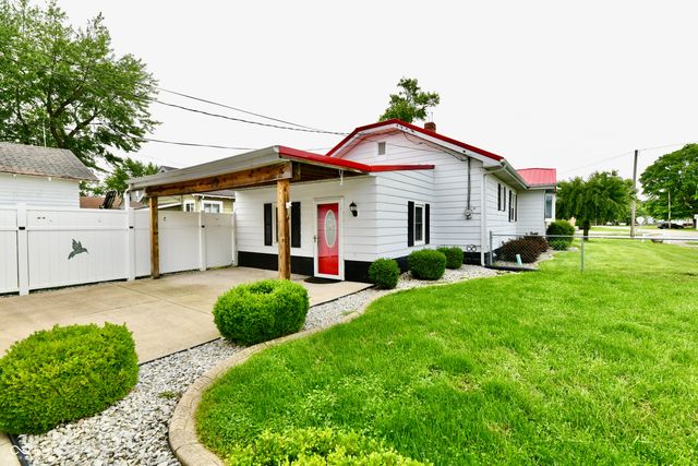 28 W 38th Street, Anderson, IN 46013