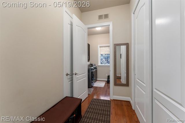 24597 Nepavine Drive, Novi, MI 48374