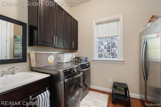 24597 Nepavine Drive, Novi, MI 48374