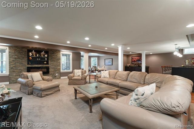 24597 Nepavine Drive, Novi, MI 48374