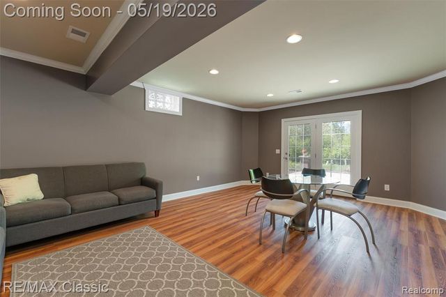 24597 Nepavine Drive, Novi, MI 48374