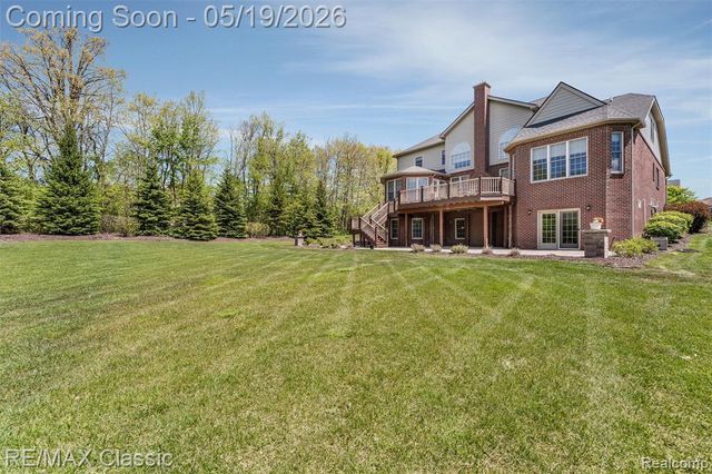 24597 Nepavine Drive, Novi, MI 48374
