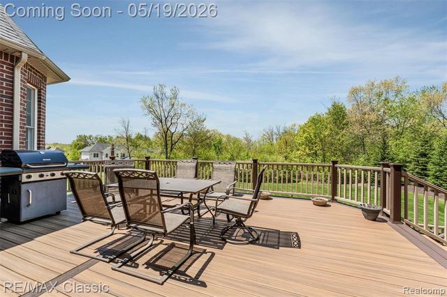24597 Nepavine Drive, Novi, MI 48374