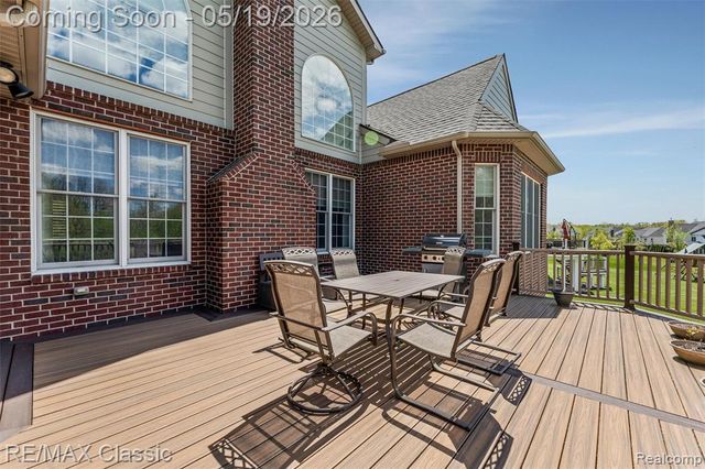 24597 Nepavine Drive, Novi, MI 48374