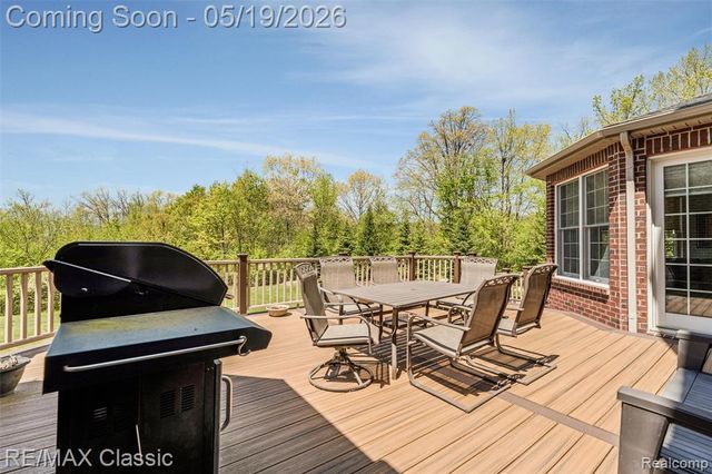 24597 Nepavine Drive, Novi, MI 48374