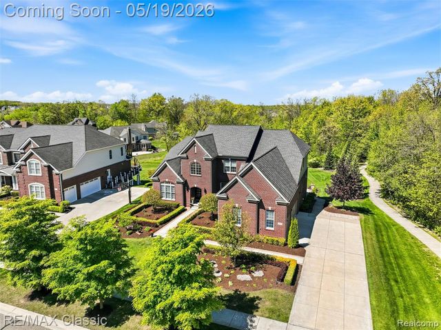 24597 Nepavine Drive, Novi, MI 48374