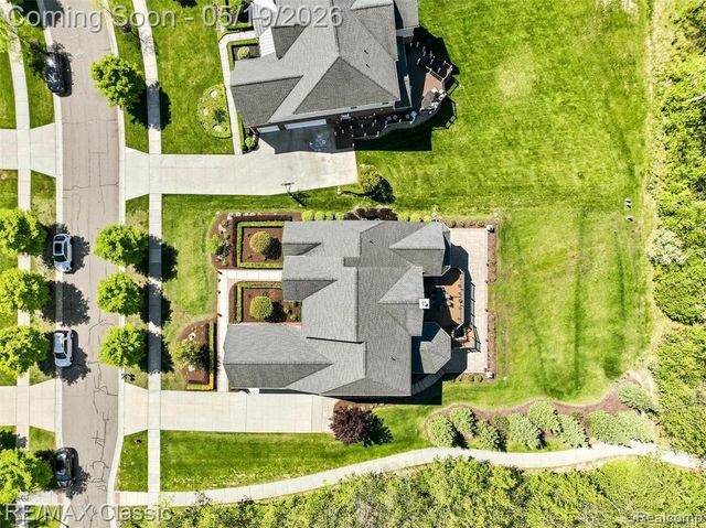 24597 Nepavine Drive, Novi, MI 48374