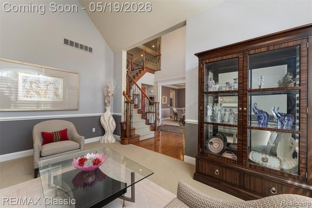 24597 Nepavine Drive, Novi, MI 48374