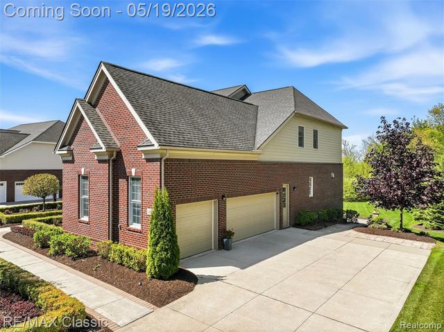 24597 Nepavine Drive, Novi, MI 48374