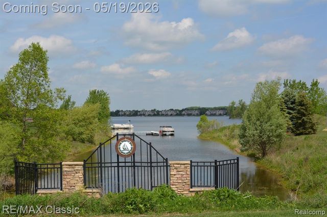 24597 Nepavine Drive, Novi, MI 48374