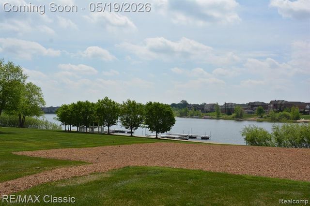 24597 Nepavine Drive, Novi, MI 48374