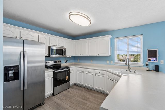 2726 Fayrdale Drive, Des Moines, IA 50320