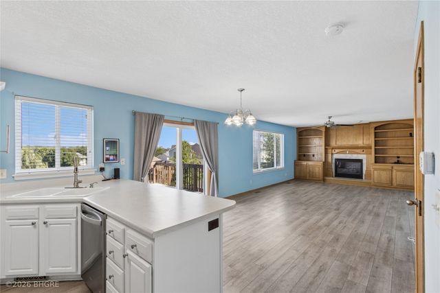 2726 Fayrdale Drive, Des Moines, IA 50320