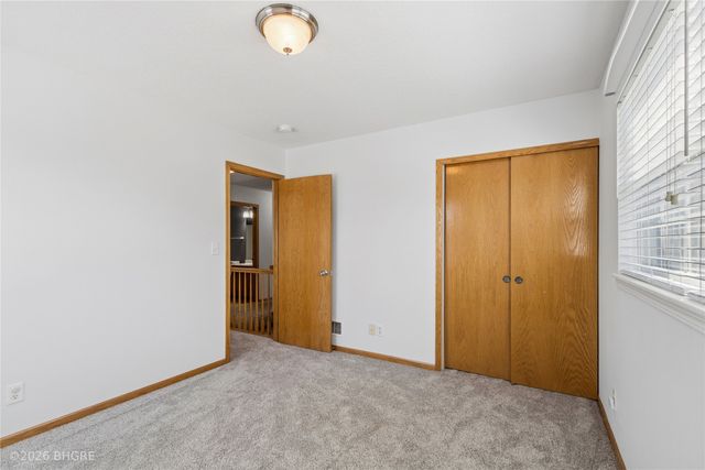 2726 Fayrdale Drive, Des Moines, IA 50320