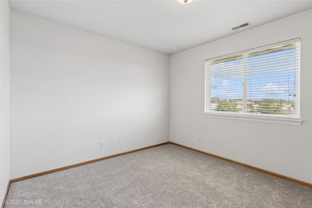 2726 Fayrdale Drive, Des Moines, IA 50320