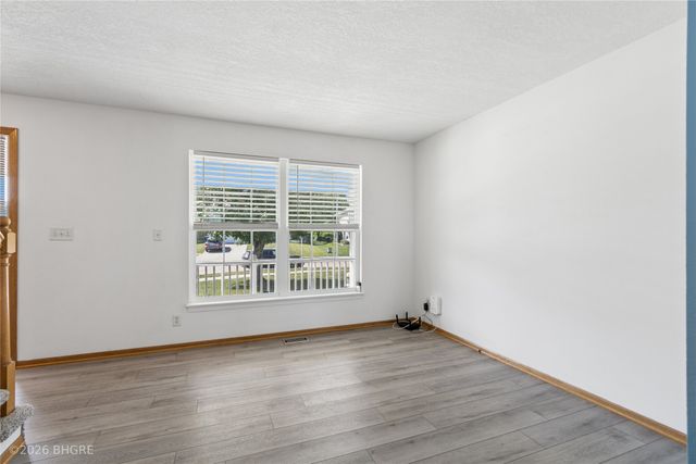 2726 Fayrdale Drive, Des Moines, IA 50320