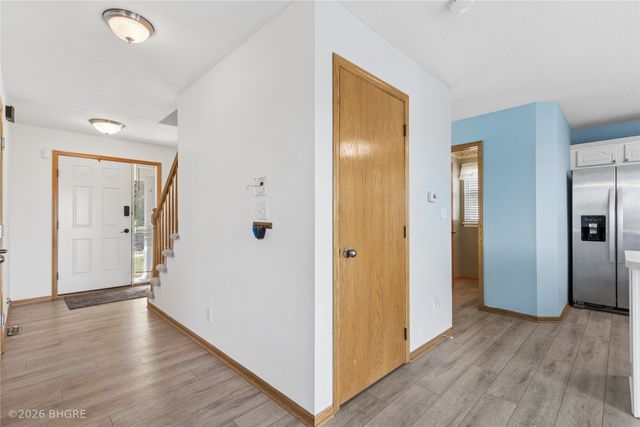 2726 Fayrdale Drive, Des Moines, IA 50320