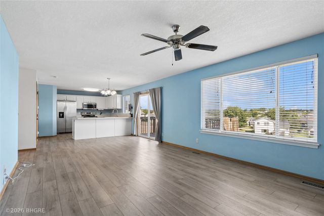 2726 Fayrdale Drive, Des Moines, IA 50320