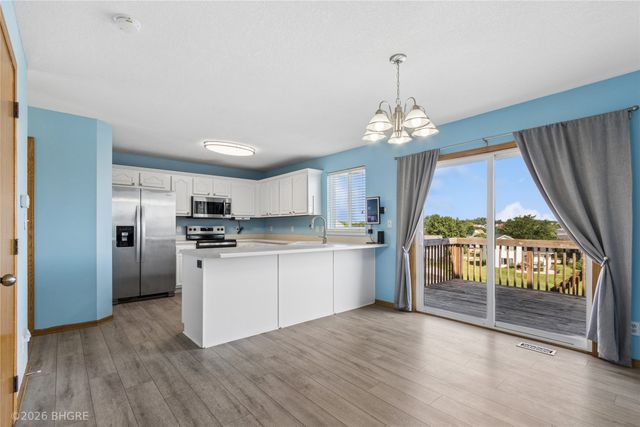 2726 Fayrdale Drive, Des Moines, IA 50320
