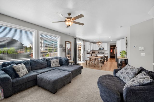 1404 Timberview Drive, Adel, IA 50003